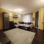 A Colorful Apart For A Start